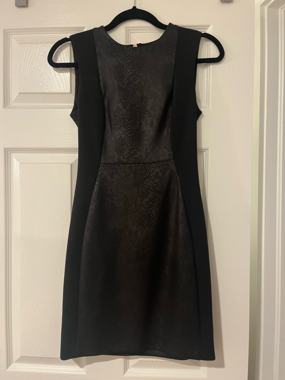 Calvin Klein Black Textured Panel Sleeveless Sheath Dress